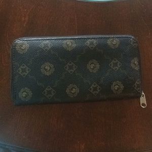 NWOT Elegant Wallet